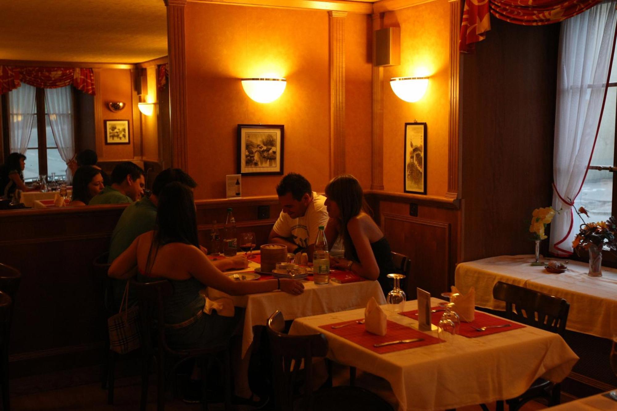 Hotel De L'Ours Vuiteboeuf ภายนอก รูปภาพ