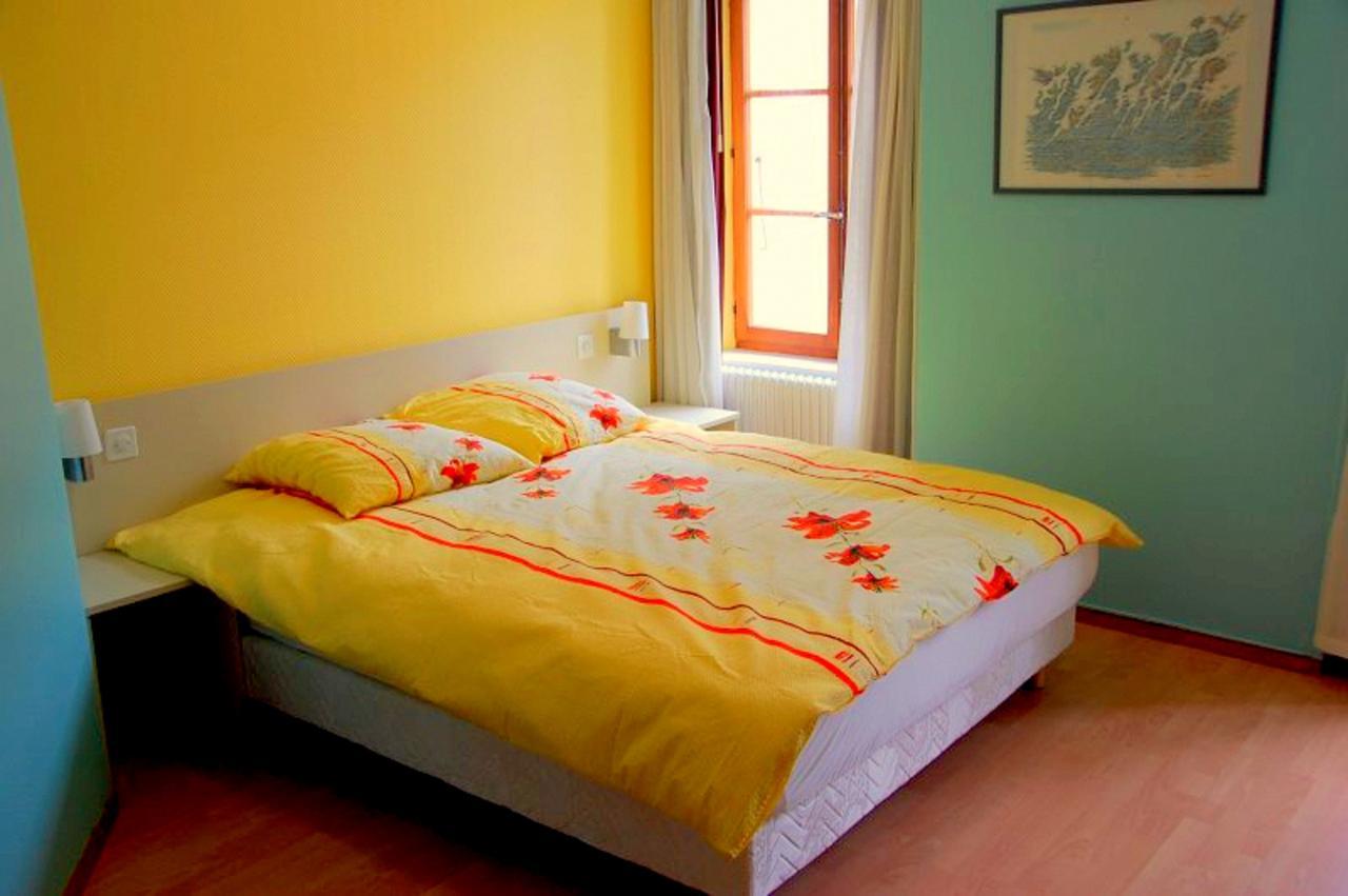 Hotel De L'Ours Vuiteboeuf ภายนอก รูปภาพ
